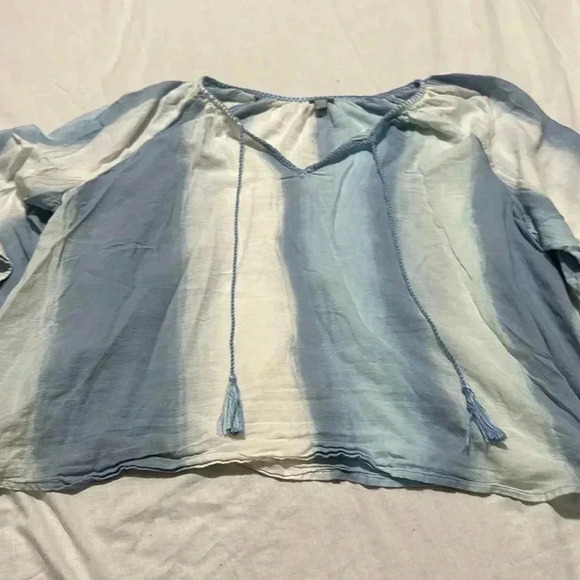 Aerie ombré blue tassel tie front 3/4 sleeve boho blouse - Picture 2 of 5